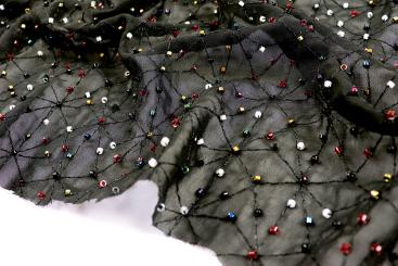 Bekleidungsstoff  - Perlenstickerei 