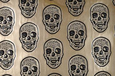 Kunstleder-Prägestoff - Totenköpfe - Gold 