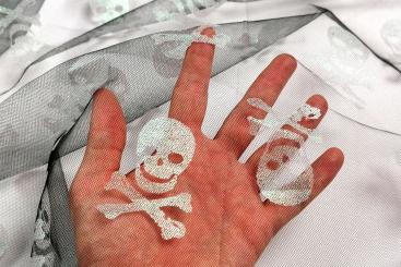 Tüll - Glitzer-Totenkopf 