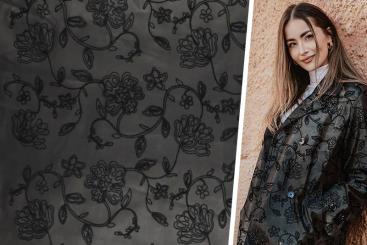 Kunstleder - Rosen-Stickerei 