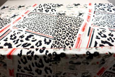 Panel-Viskosestoff - Leo Patchwork Red 