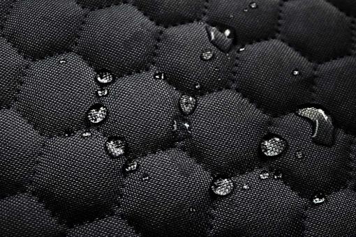 Polyesterstoff - reißfest und wasserabweisend - Bienenwaben-Stepp - Schwarz