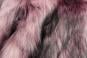 Rosafarbener Kunstpelz mit grauen Haarspitzen für eine lebendige Optik