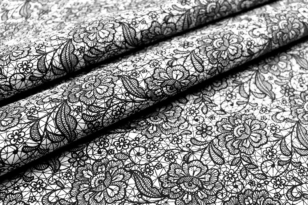 Baumwollstoff - Black Romance - 295 cm 