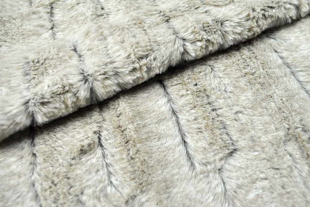 Helles Flauschkaninchen - Fellimitat 