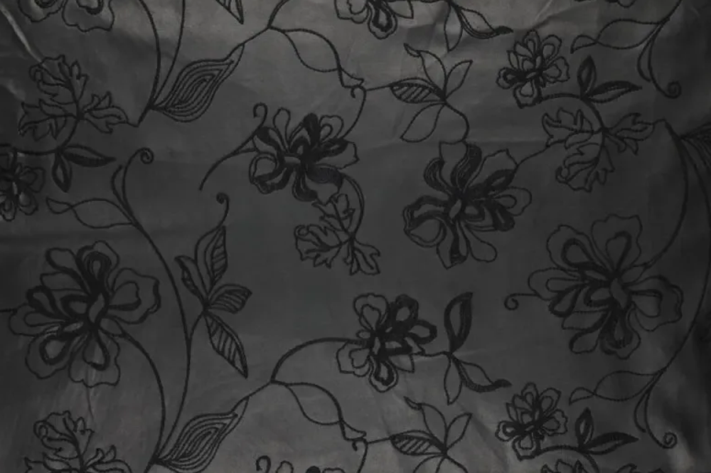 Kunstleder - Pfingstrosen-Stickerei 