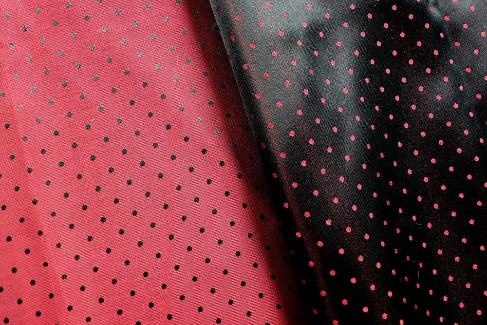 Jacquard-Taft - Punkte - Bordeaux/Schwarz 