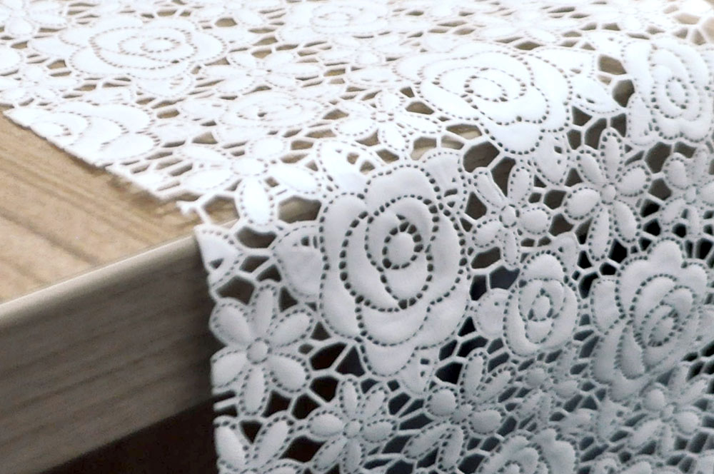 Tischdeckenspitze Vinyl - Rosen 