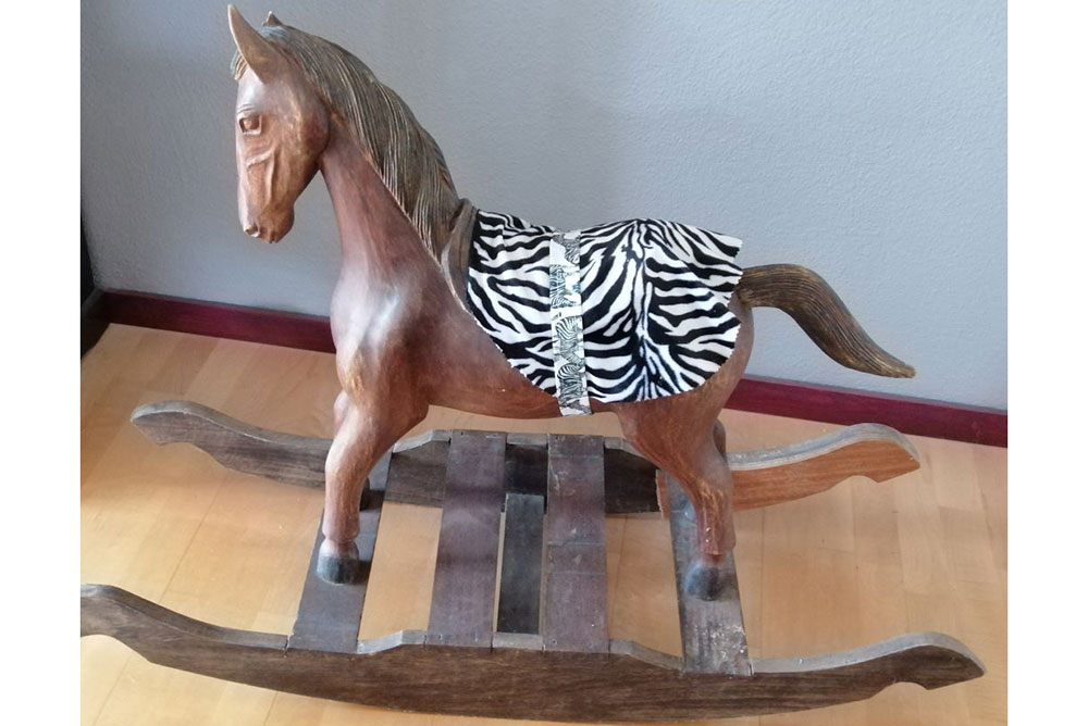 Kurzfellimitat mit Muster