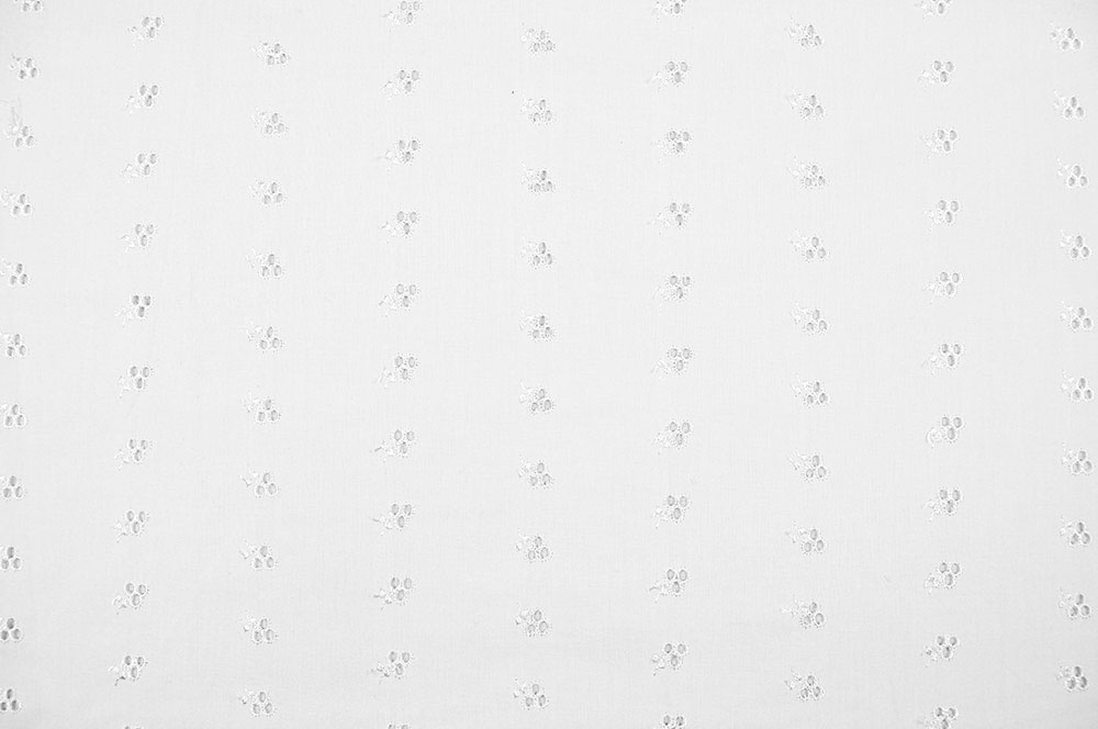 Bekleidungsstoff - Lochstickerei Trachten-Blümchen - Weiß