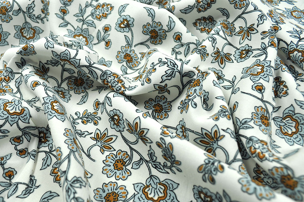 Viskosestoff - Blütenranken Eliana - Off-White