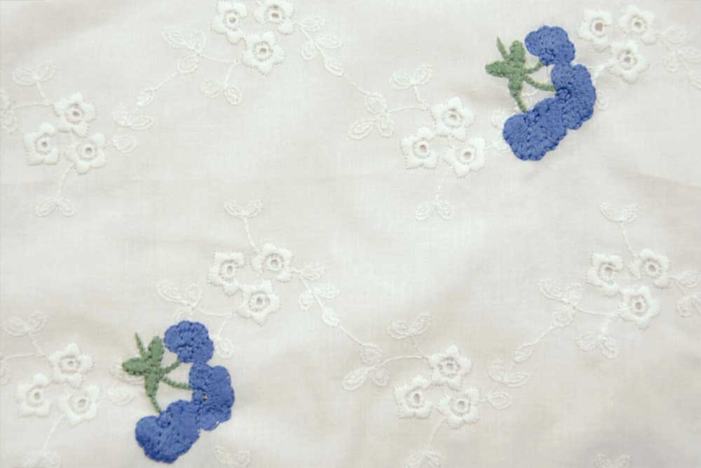 Baumwollstoff Kirschen-Stickerei - Blau