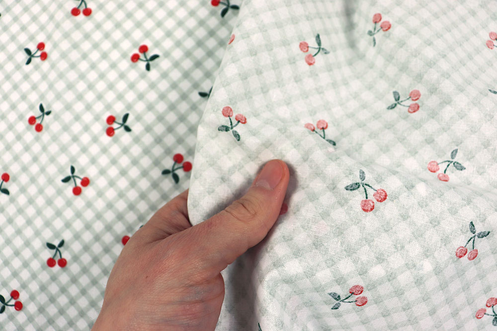 Baumwollstoff - Kirschen auf Karo