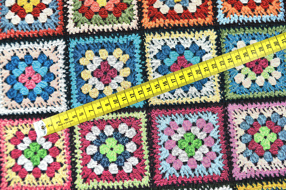 Gobelin-Stoff - Granny Squares - Schwarz