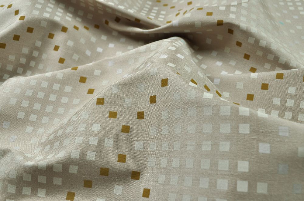 Dekostoff deluxe - Geometrisches Muster auf Wildseide