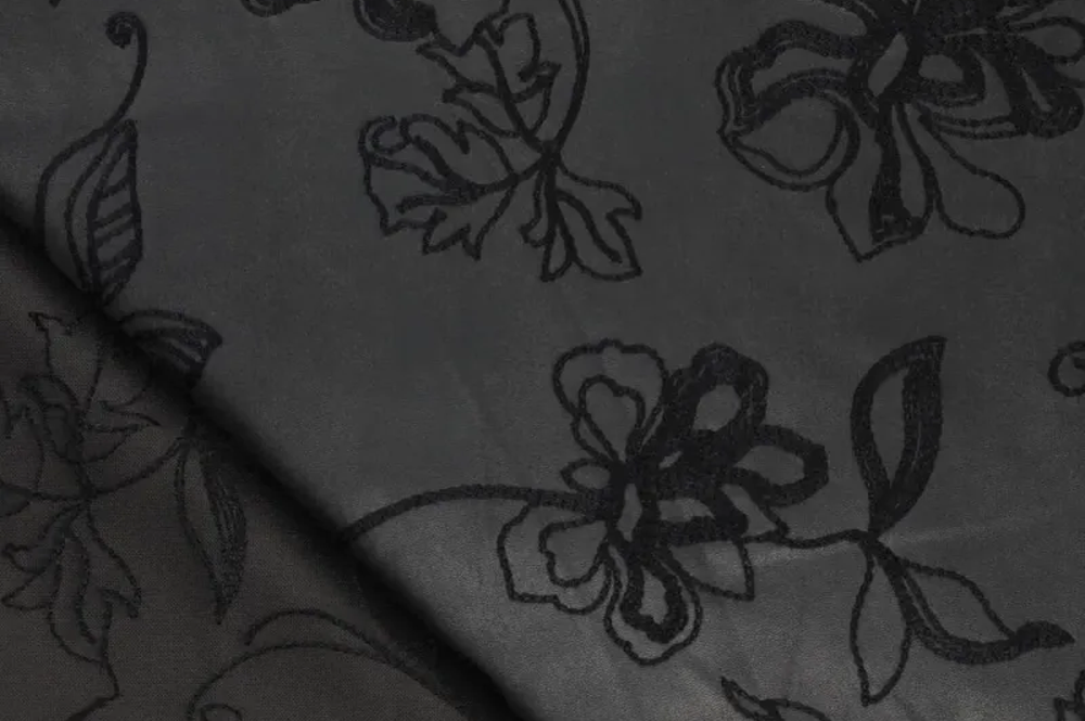 Kunstleder - Pfingstrosen-Stickerei