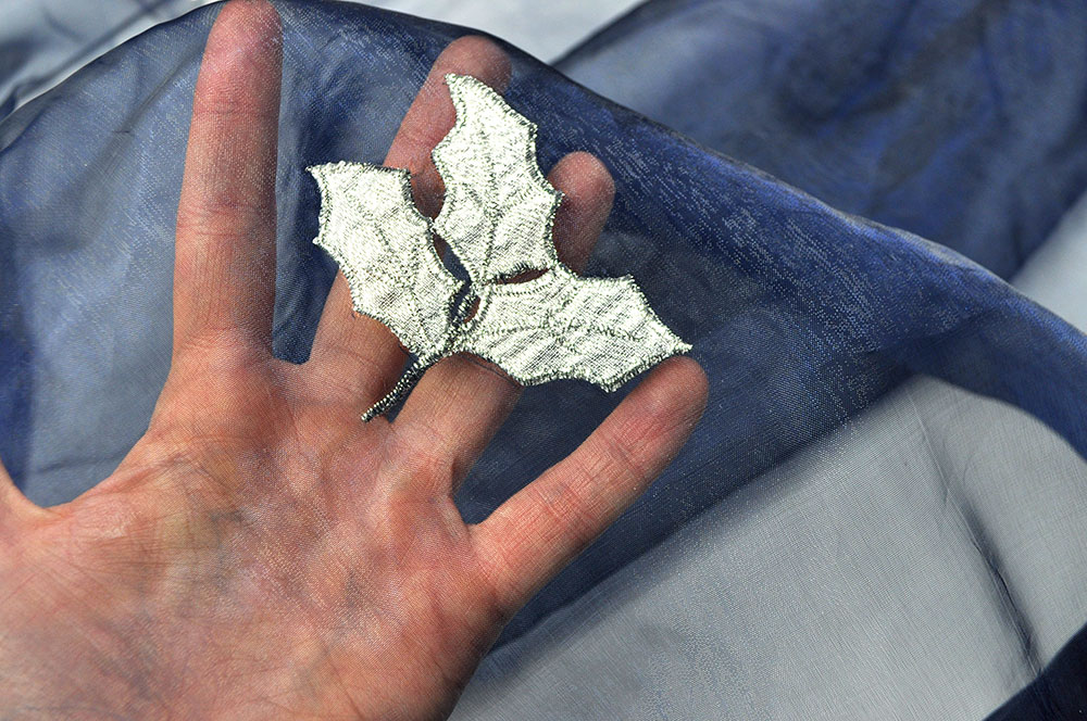 Organza - Weihnachtsstickerei