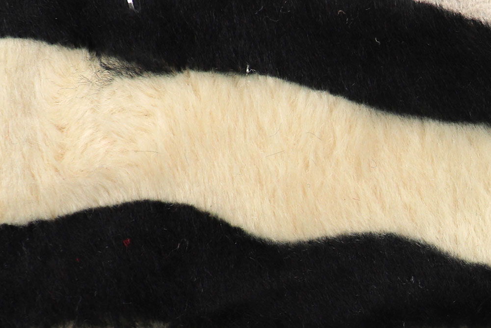 Fellimitat - Plüsch-Zebra - Schwarz/Creme