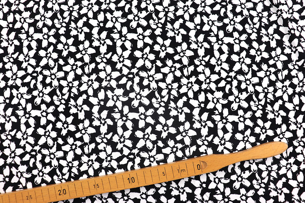 Viskosejersey - Blütenmeer - Dark and White