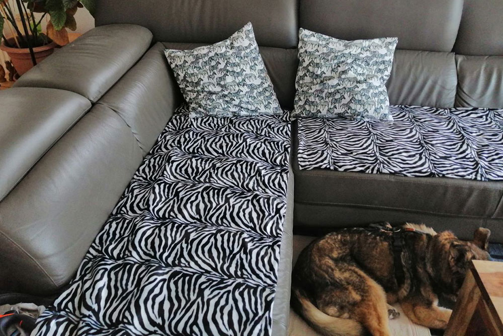 Kurzfellimitat mit Muster