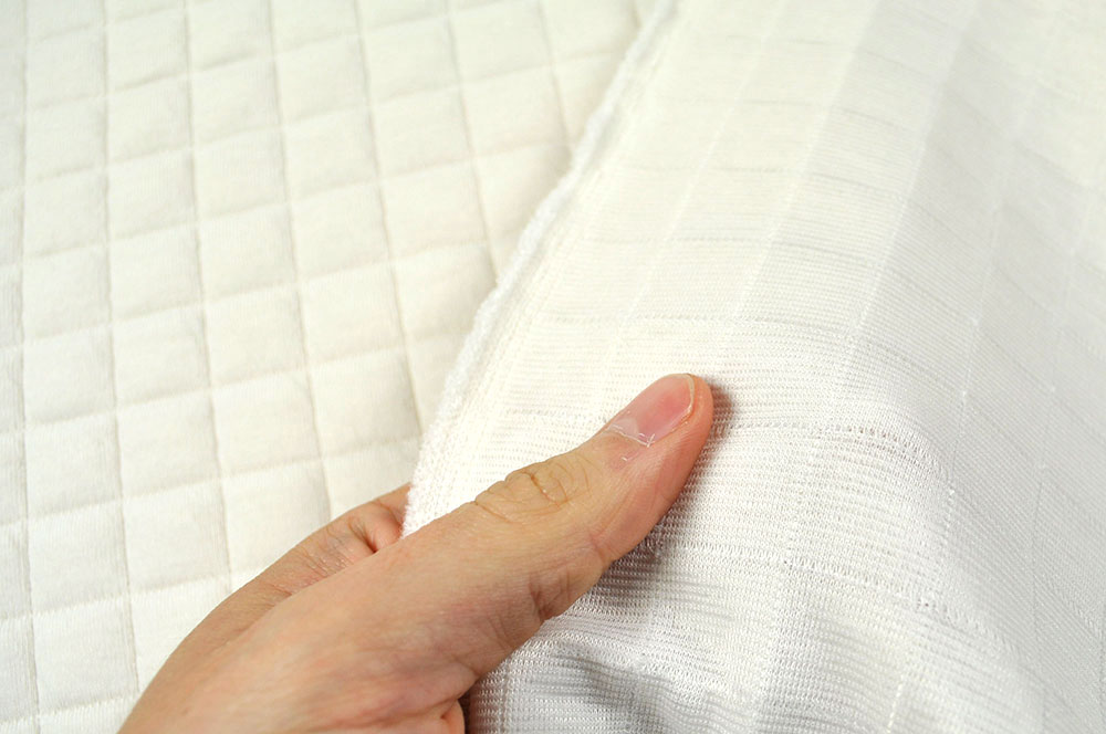 Jacquard-Steppstoff - Mini Squares - Creme