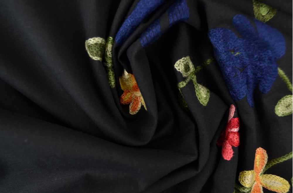 Baumwollstoff bestickt - Trachten-Bordüre - Schwarz