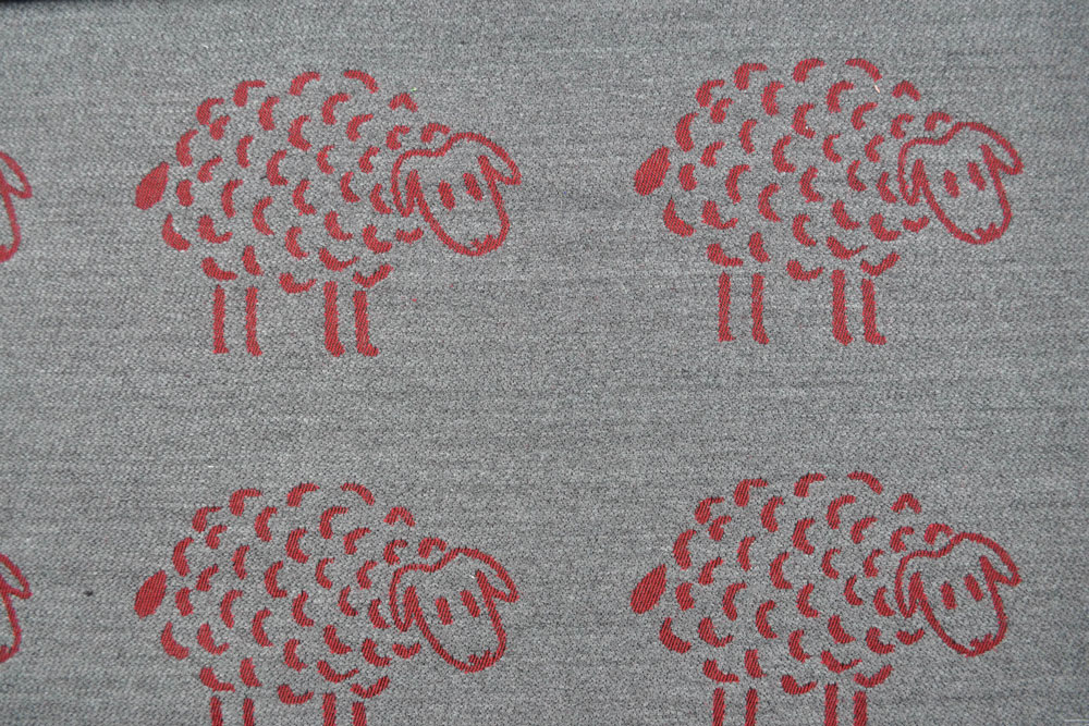 Wende-Jacquard - Kuschelschafe - Grau/Bordeaux