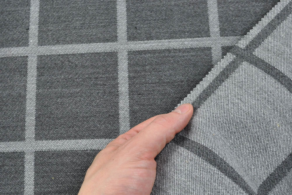 Wende-Jacquard - Retro-Karo - Hellgrau/Grau