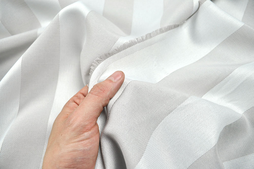 Dekostoff Satin-Blockstreifen - Trevira CS - Silber