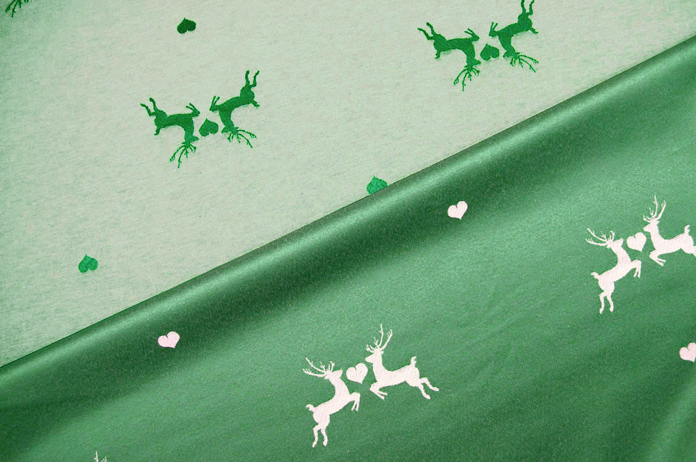 Verliebter Hirsch - Dekostoff Jacquard - Tannengrün/Creme