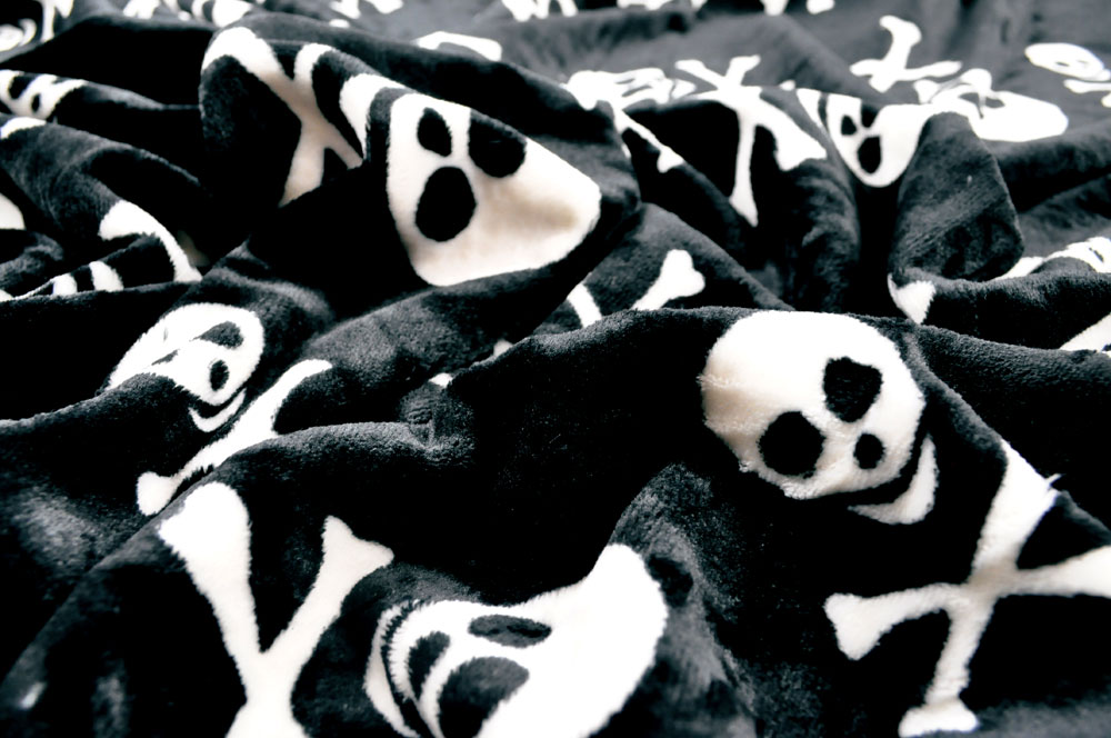 Wellness-Fleece - Totenköpfe