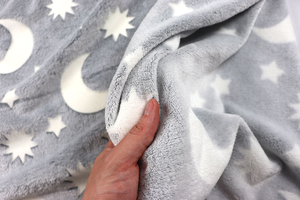 Fleece - Glow in the Dark - Mond und Sterne