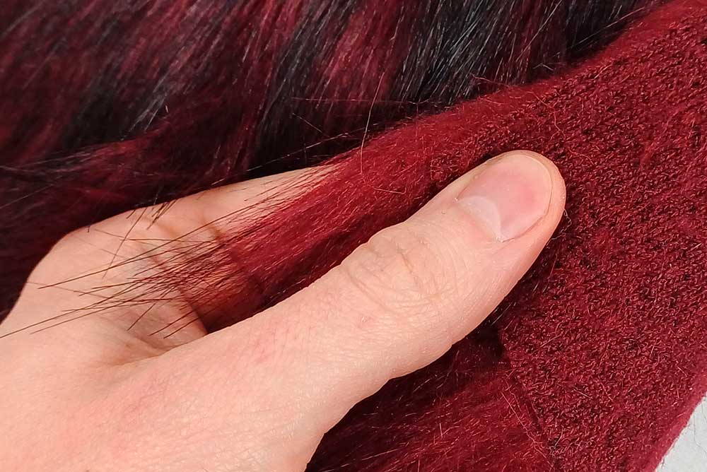 Taiga-Wolf - Pelz-Imitat - Rot/Schwarz