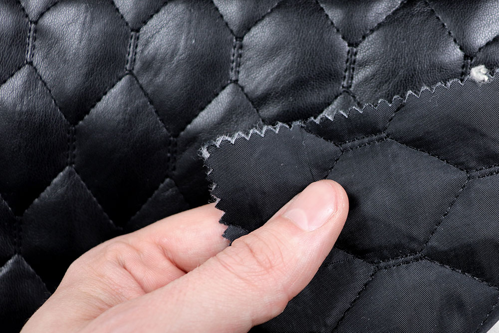 Kunstleder-Stepper wattiert - Schwarz