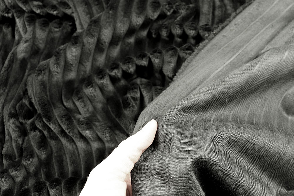 Fellimitat strukturiert - Black Stripes