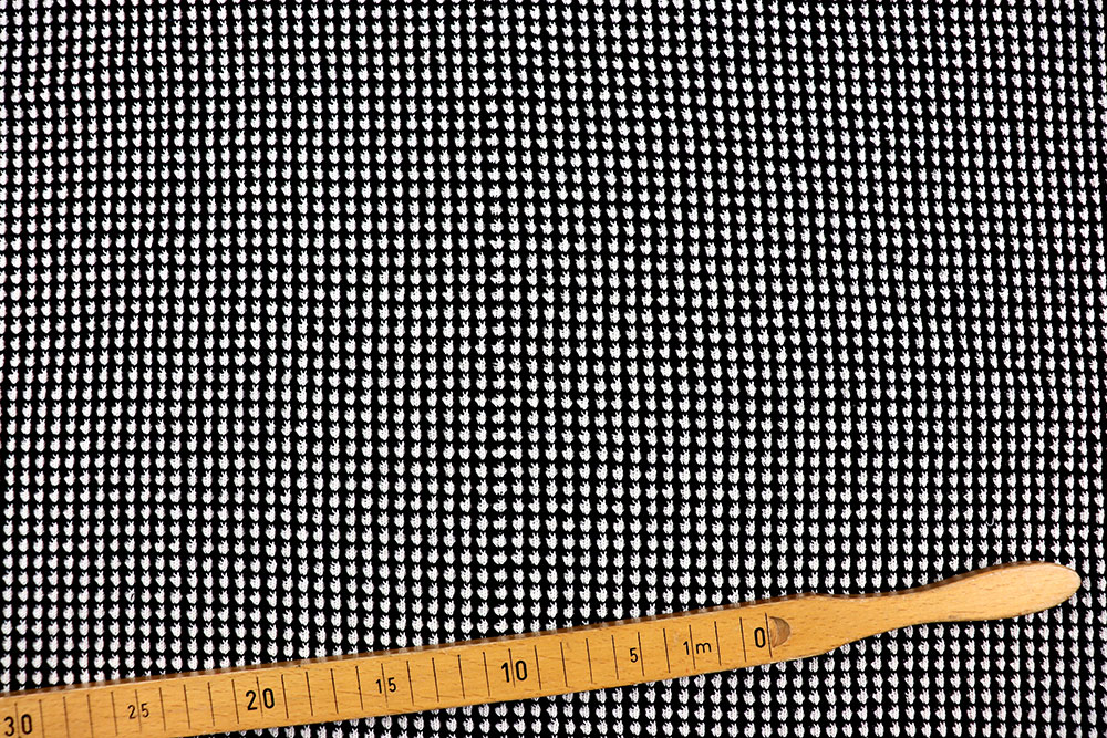 Strickstoff Classic - Black and White