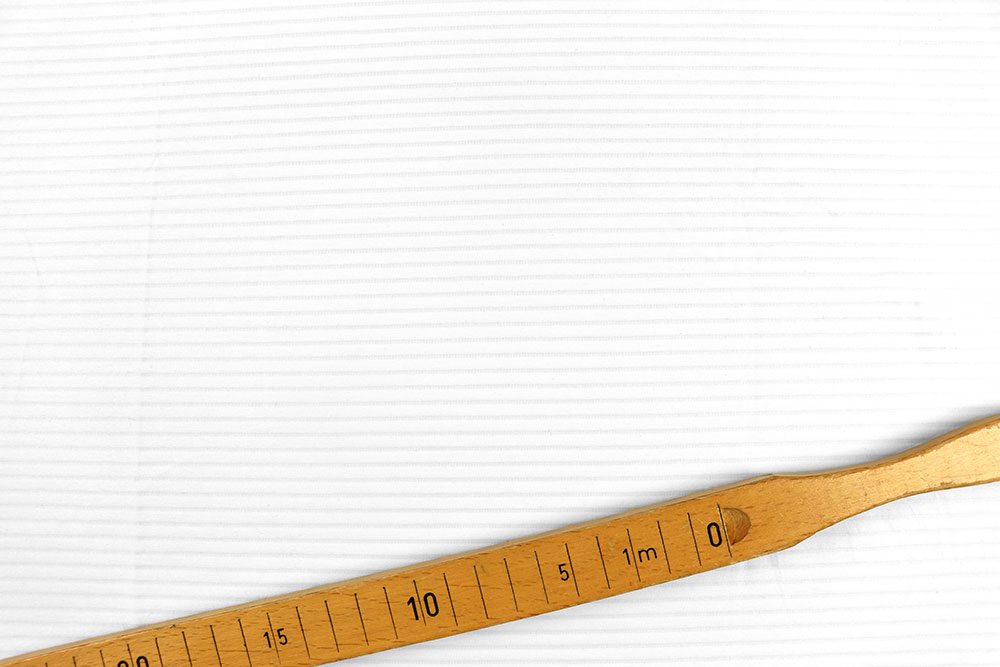 Tanzkleiderstoff - Streifenstruktur - Weiß