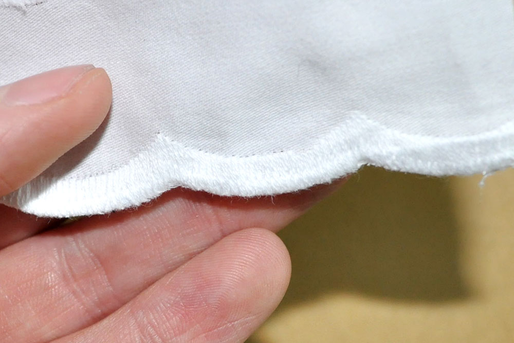 Baumwollstoff bestickt - Regenbogen