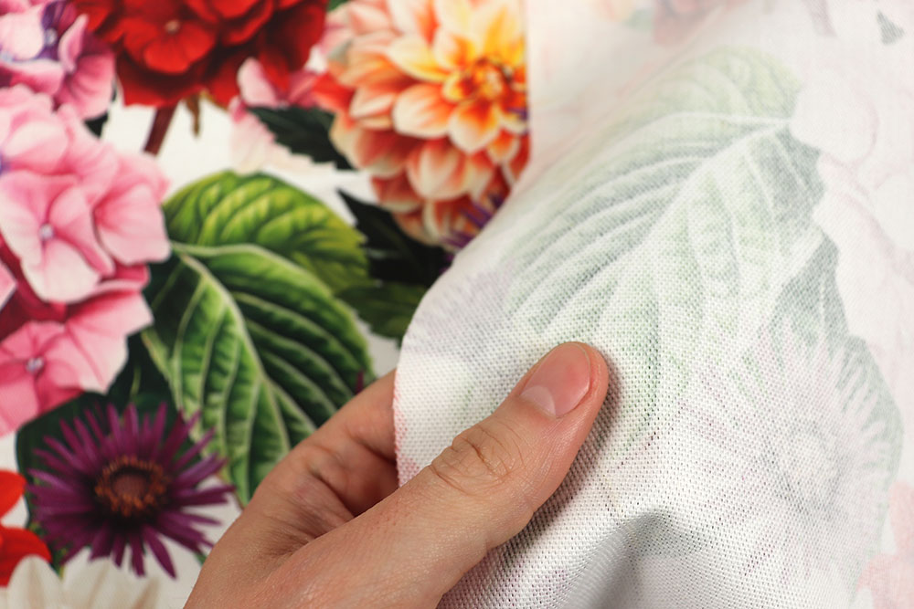 Dekostoff Premium - Prächtige Blumen