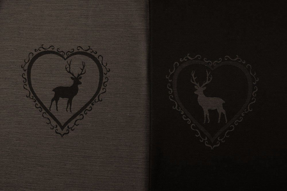 Dekostoff Herziger Hirsch - Trevira CS - Braun/Dunkelbraun