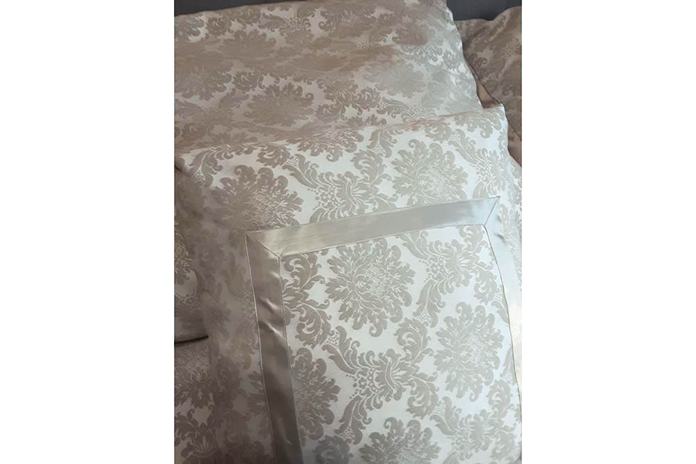 Jacquard-Dekostoff - Herzogin Victoria - Creme