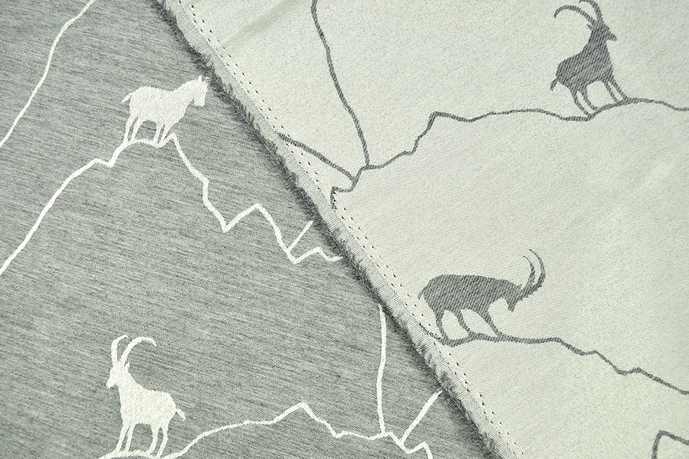 Dekostoff Jacquard - zweiseitig - Alpen-Steinbock - Creme/Grau