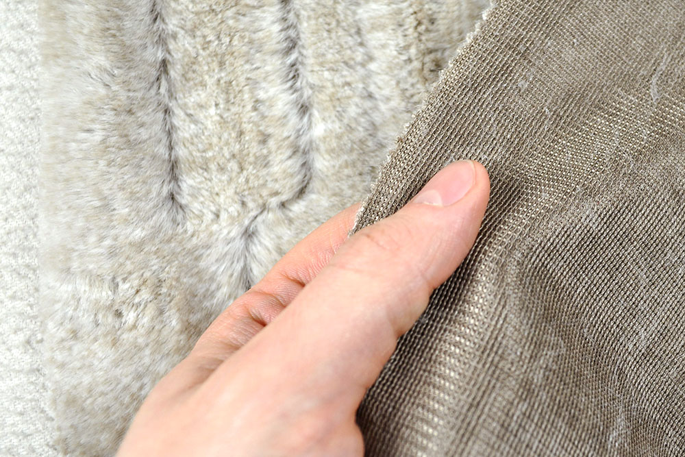 Helles Flauschkaninchen - Fellimitat