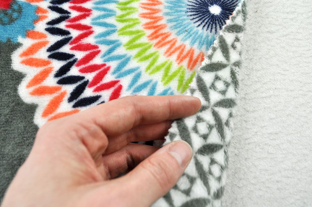 Wende-Kuschelfleece - Mandala - Grau/Bunt