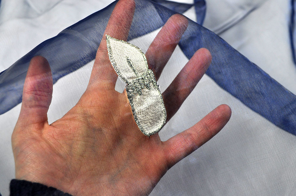 Organza - Weihnachtsstickerei