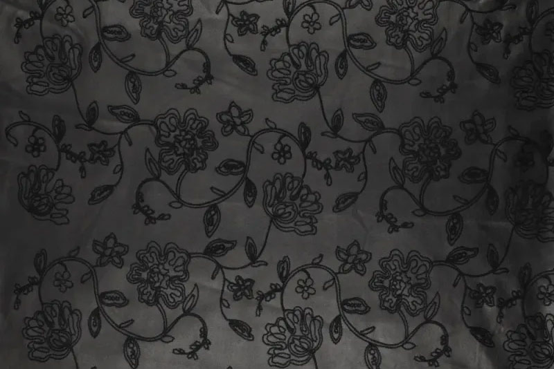 Kunstleder - Rosen-Stickerei