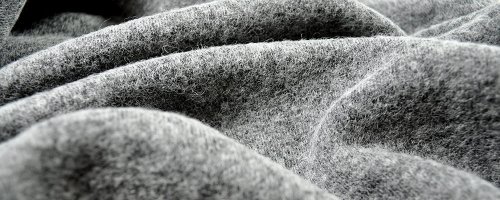 Grauer Loden-Stoff aus weicher Wolle